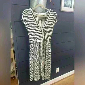 Maeve Anthropologie Paladino Textured Faux Wrap Midi Dress V-Neck Size small NWT